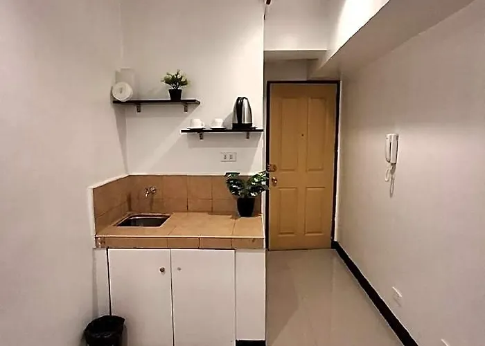Makati One Poblacion 3* Manila