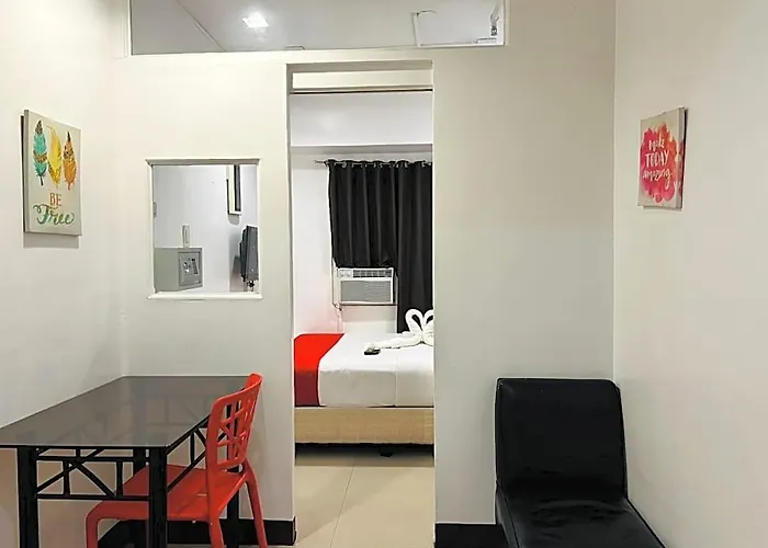 Makati One Poblacion Hotel 3*